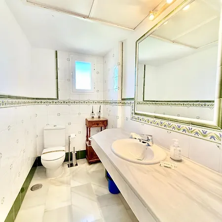 Penthouse Golden Mile Seaviews With Paddle Court - Eaw Homes Marbella